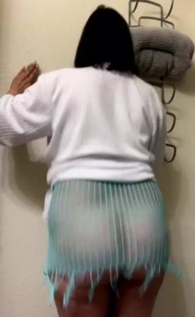 Drunken milf claps