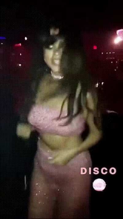 POV: Your date Selena Gomez gives you a little dance