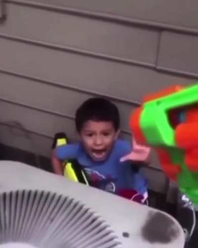 vIlE MoNsTeR ShOoTs cHiLd sOlIdEr iN CoLd bLoOd