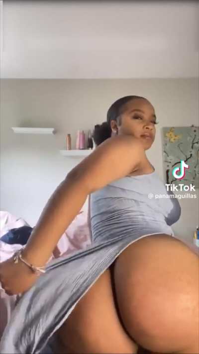 Big black ass🤤🍑