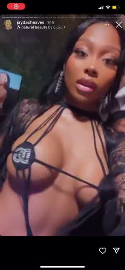 She fine asl