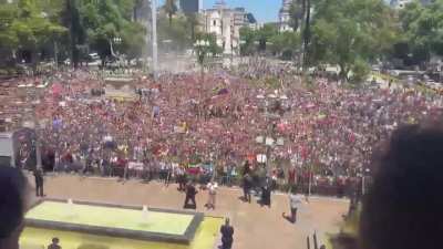 Edmundo González Urrutia y Javier Milei salieron al balcón de la Rosada
