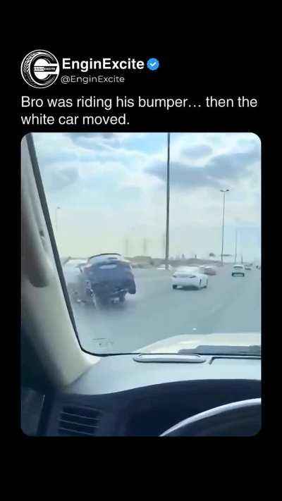 Driver getting tailgated intentionally move out of the way last second