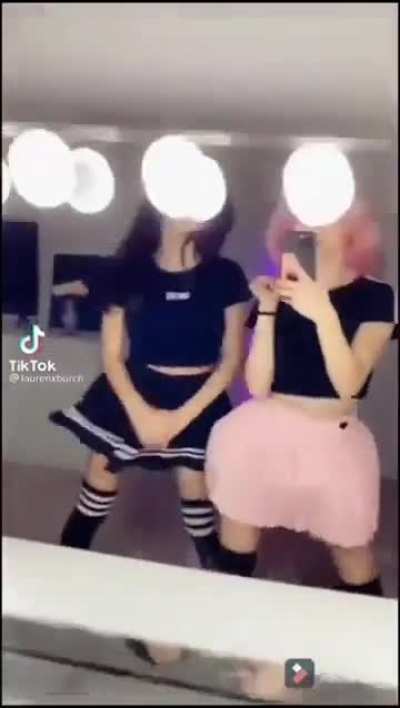 Looks female