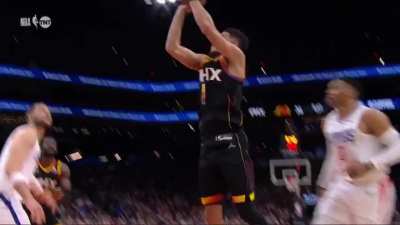 [Highlight] Devin Booker with the generational air ball on the close shot