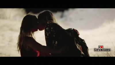 Stefanie Martini &amp;amp; Molly Windsor (Make Up) *NO MUSIC*