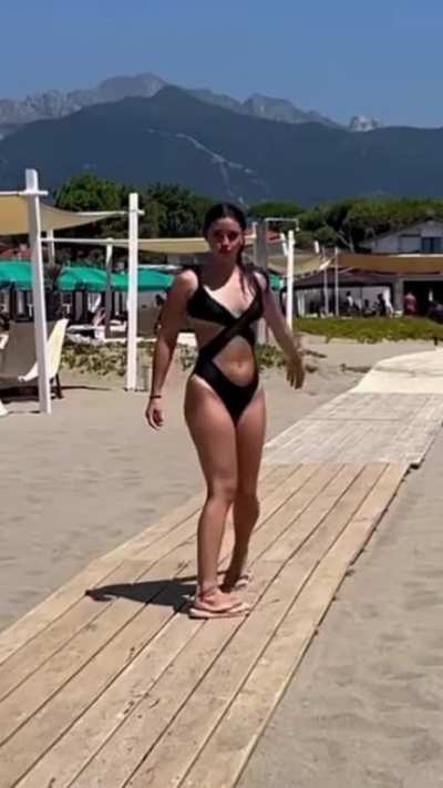 iris ci fa vedere il culone