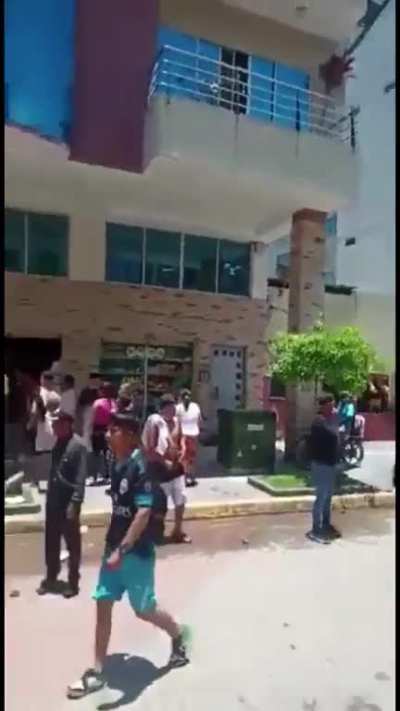 Earthquake shakes coastal Ecuador, killing at least 1, causing widespread damage