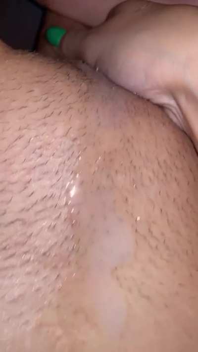 A lot of cum on my baby-girl's pussy 🤤