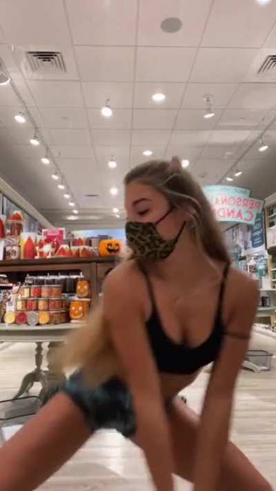 DM me for OF content