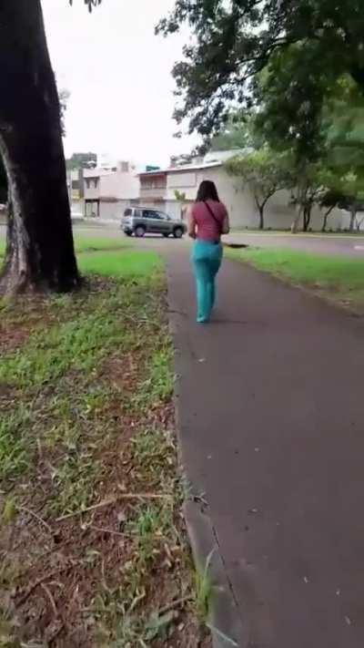 ela finalmente achou algu&eacute;m cmais doida que ela