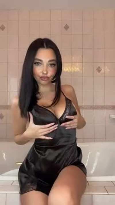 My natural boobs look so sexy