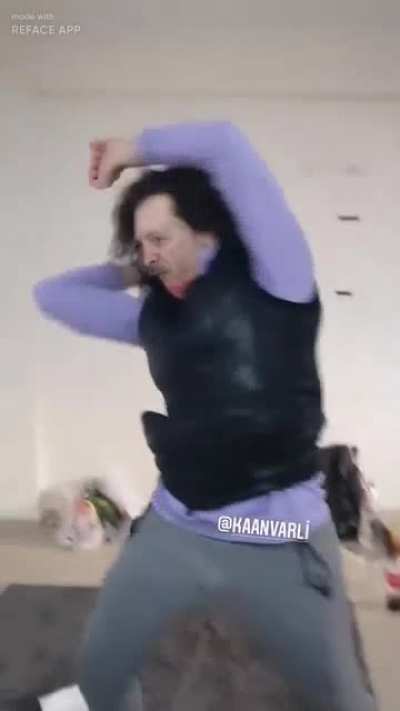 Dans eden kaan erdoğan ger&ccedil;ek değil