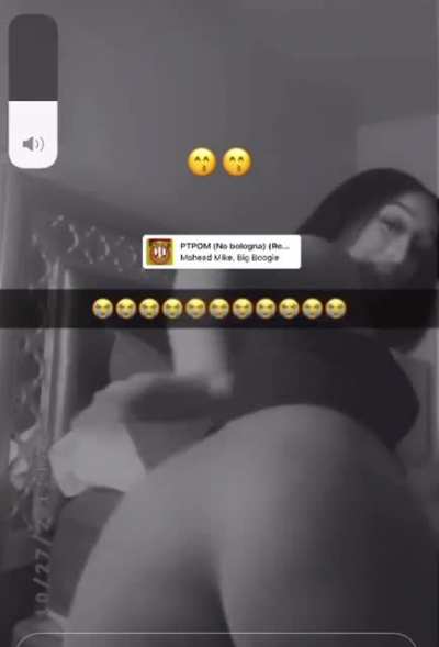 From her story its not to much but its sum🤷🏿&zwj;♂️