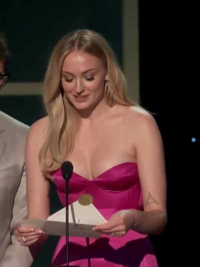 Sophie turner