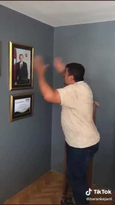 Average erdogan lover in turkey