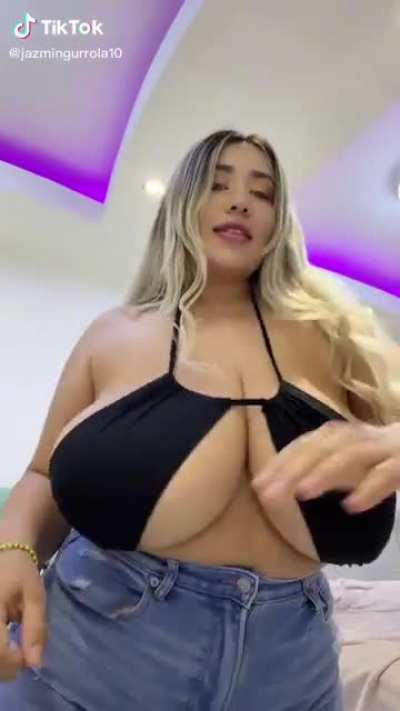 Busty Jazmin