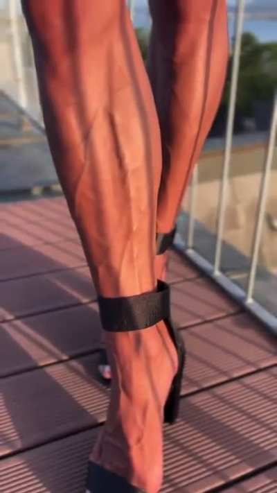 Cindy Landolt (5&rsquo;10) legs for days. Such a beauty.