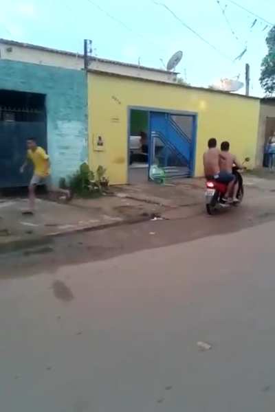 Man shooting on street (FREAKOUT IT WILL BE ON YOU)