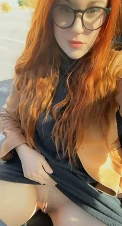 Your Uber driver is a little slutty but maybe you&rsquo;ll hop in anyway (f)