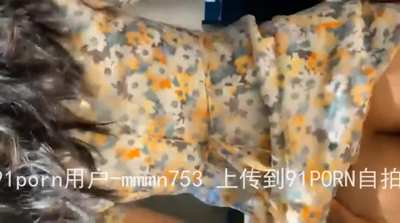 Her husband doesn't have enough experience (说她老公劲太小了，操的不够爽)