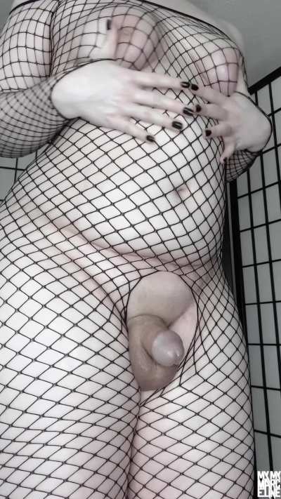 Are you down to suck a goth girl's cock? 😇