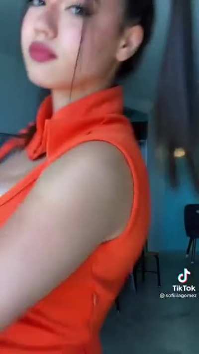 About to drain a fat sloppy load to Sofia. Wish i had her on her knees in front of me so i could cover her forehead and fat tits