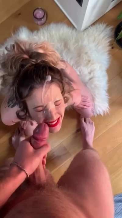 Amateur Hot Blonde Cum on Face Cumshot Facial
