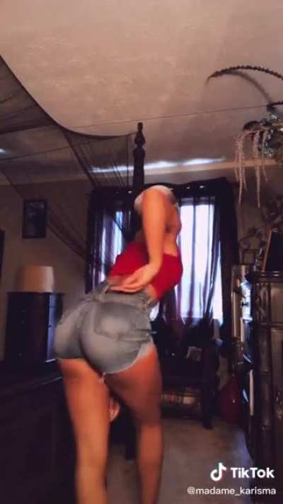 Phatty. @madame_karisma