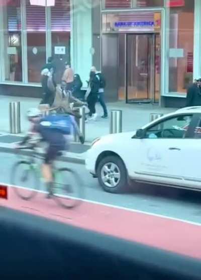Man can&rsquo;t contain his happiness and dances for a passing bus