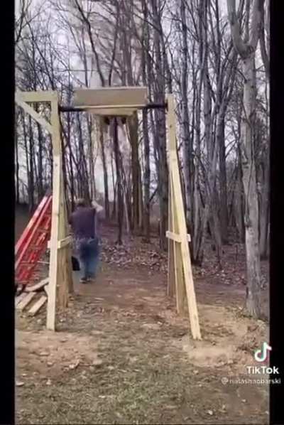 Found it on Facebook, wondering what&rsquo;s going through the kids head lmao