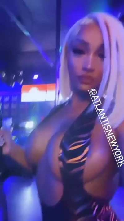 Lilsex_ ( * )( * ) &amp;amp; 🍑🤳🏽