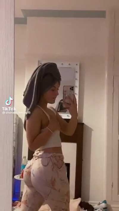 That ass makes me so hard
