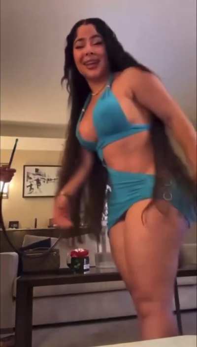 WhytfIgottaput twerking inthetitle?❤️