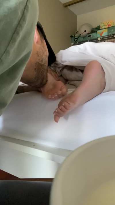 Your roommate&rsquo;s behind on rent again so you promise to cover her if you can lick her feet. Don&rsquo;t think she realized just how ticklish she was...
