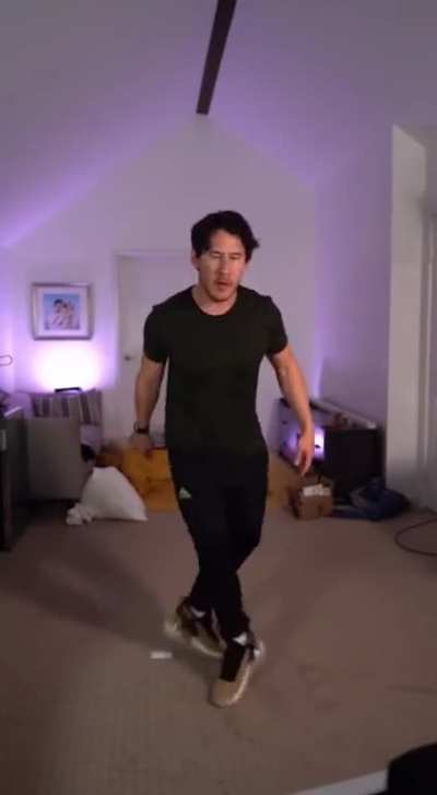 Markiplier dancing to Bug *real*
