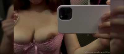 Titty video