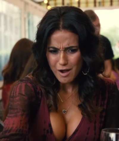 Emmanuelle Chriqui amazing cleavage