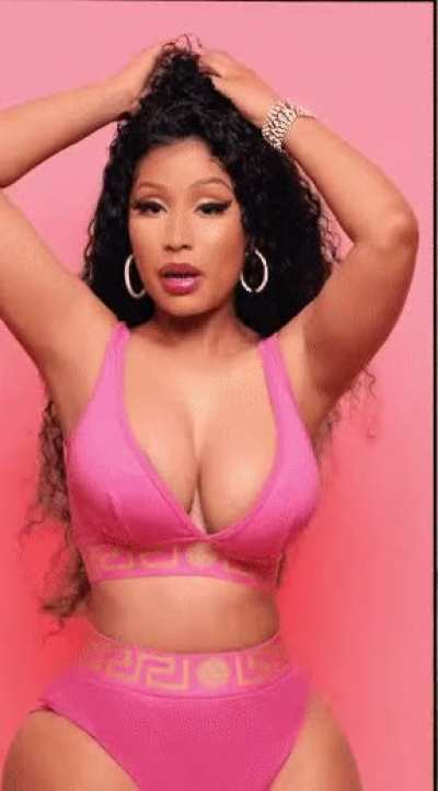 Those tits and hips make me hard af