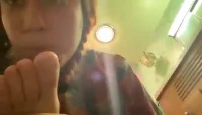 👣👅💦
