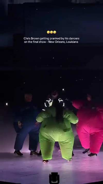 When Chris Brown&rsquo;s Dancers Pranked Him on the Final Night of Breezy Bowl XX