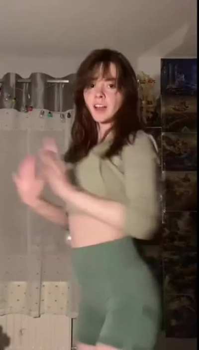 An ass shaking edit