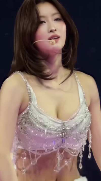 TWICE - Momo