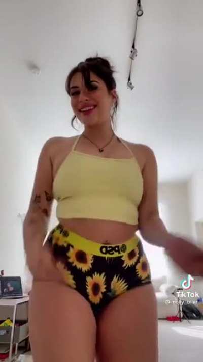 Molly&rsquo;s thick af pt2