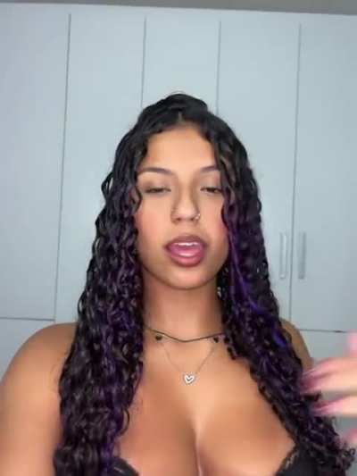Hta_ravena cacheada peituda do tiktok