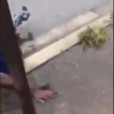 This guy does a good fish impression