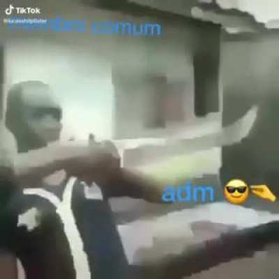 Eu tentando brigar com o legolas kkk n&atilde;o me bane pfv kkkkkkk