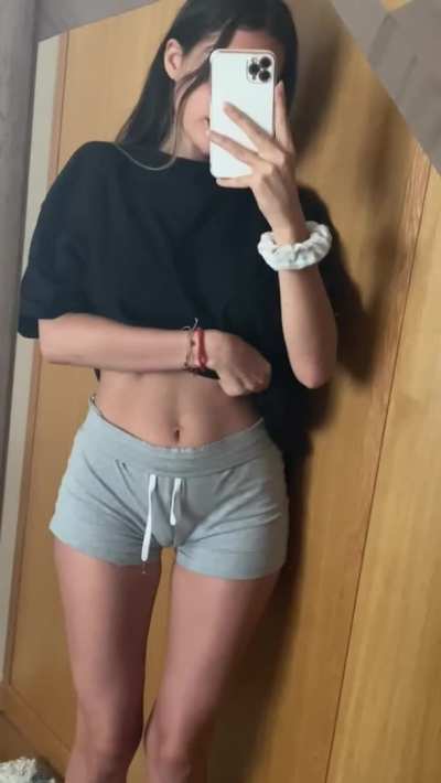 This is how I look under my shirt 🥰 Links in comments 🥰