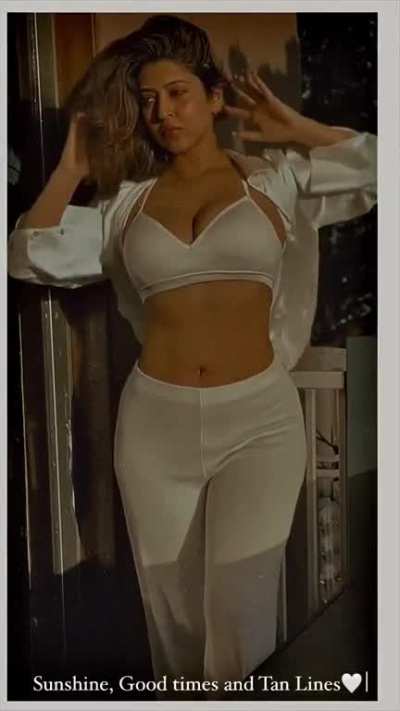 Sonarika's flawless body