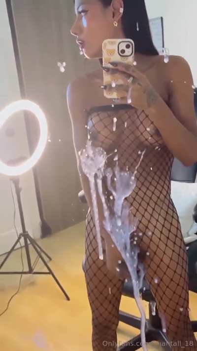 Holy HELL what I wouldn&rsquo;t give to experience that second shot 🥵